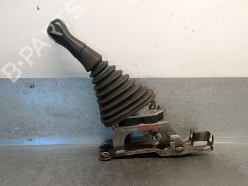 Used Gear lever CHRYSLER VOYAGER IV (RG, RS) 2.5 CRD (141 hp) 28951081