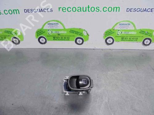 Used Right rear window switch MERCEDES-BENZ CLK (C209) CLK 320 (209.365) (218 hp) 2317114