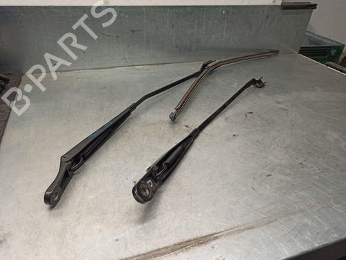 Used Front windshield wiper arm PEUGEOT 5008 (0U_, 0E_) 1.6 HDi (114 hp) 8378575