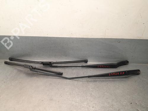 Used Front windshield wiper arm Front windshield wiper arm 36939179 36939179