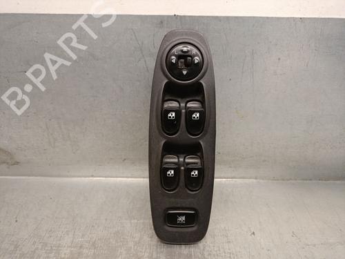 Used Left front window switch HYUNDAI ACCENT II (LC) 1.5 CRDi (82 hp) 20341767