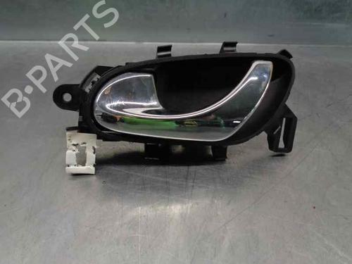 Used Front left interior door handle RENAULT KADJAR (HA_, HL_) [2015-2025]  8129920