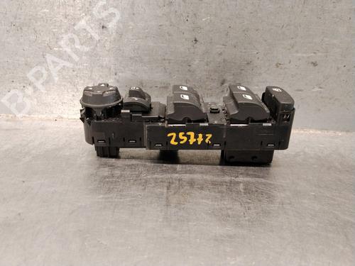 Left front window switch CITROËN C4 III (BA_, BB_, BC_) 1.2 Hybrid 136 (BAHPYJ) | BP36868787I27 - Image 3
