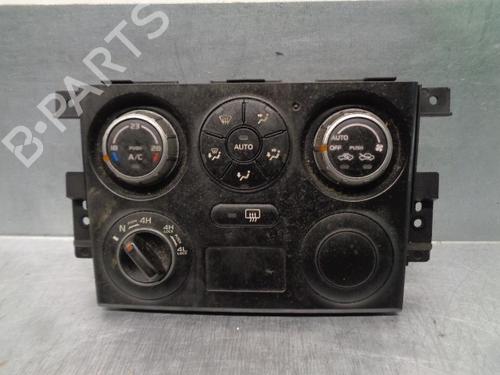 Used Climate control SUZUKI GRAND VITARA II (JT, TE, TD) 1.9 DDiS All-wheel Drive (JT419, TD44, JB419WD, JB419XD,... (129 hp) 10740949