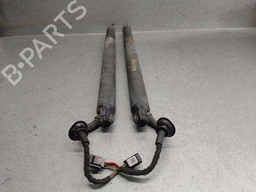 Used Tailgate lift support KIA SORENTO III (UM) 2.2 CRDi (200 hp) 31880226