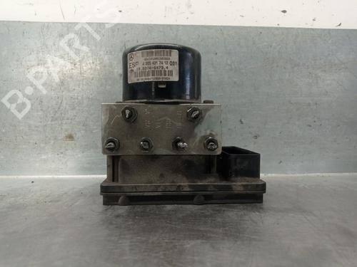 Used ABS pump MERCEDES-BENZ C-CLASS (W203) C 180 Kompressor (203.046) (143 hp) 26141924