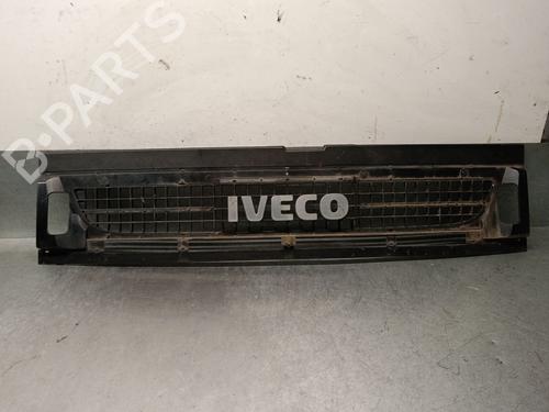 Używane Atrapa chłodnicy / Grill IVECO DAILY IV Van 35C13 V, 35C13 V/P, 35S13 V, 35S13 V/P (126 hp) 30962477