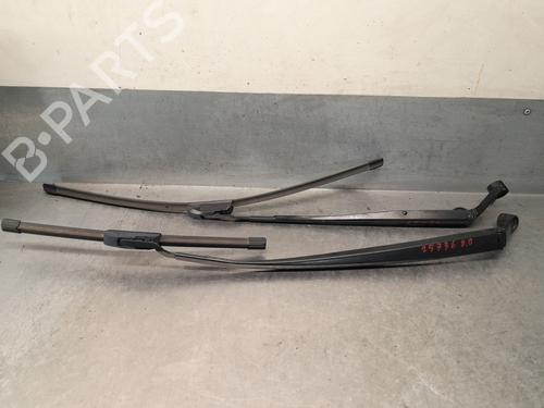 front-windshield-wiper-arm-toyota-verso-_r2_-2009-2010-2011-2012-2013-2014-2015-2016-2017-2018-36393243 main image