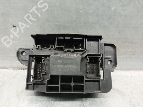 Used Comfort control module LAND ROVER DEFENDER Station Wagon (L663) D250 MHEV 4x4 (249 hp) 30298923