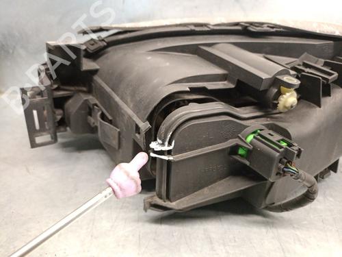 Right headlight FORD MONDEO III Saloon (B4Y) 2.0 16V DI / TDDi / TDCi | BP22732303C29 