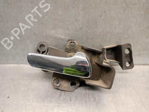 Maneta interior delantera derecha OPEL ZAFIRA A MPV (T98) 2.0 DTI 16V (F75) (101 hp) 31173481