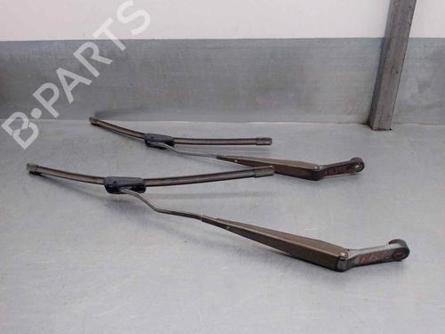 Front windshield wiper arm SUZUKI GRAND VITARA I (FT, HT) 2.0 TD 4x4 (SQ420D) | BP15213959C143 