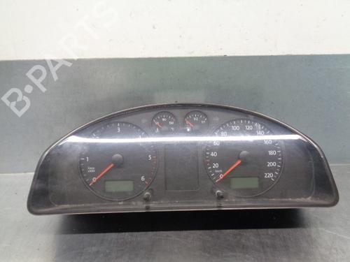 Used Instrument cluster VW TRANSPORTER T5 Van (7HA, 7HH, 7EA, 7EH) 2.5 TDI (130 hp) 13814333