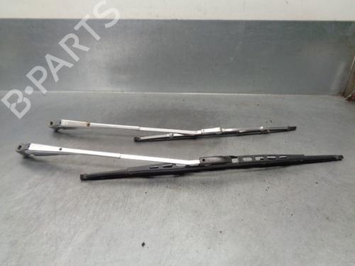 Used Front windshield wiper arm LADA NIVA Closed Off-Road Vehicle (2121, 2131) 1600 4x4 (73 hp) 13401586