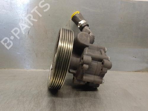 Styring servopumpe PEUGEOT 206 Hatchback (2A/C) 1.4 i (75 hp) 13718797