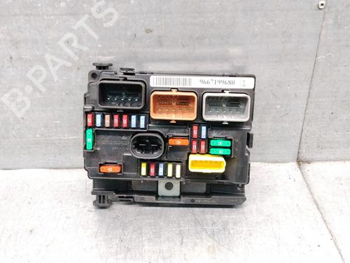 fuse-box-citroen-c3-ii-sc_-2009-37376731 main image