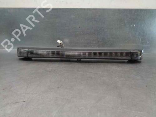 Used Third brake light MITSUBISHI GRANDIS (NA_W) [2003-2011]  8193188