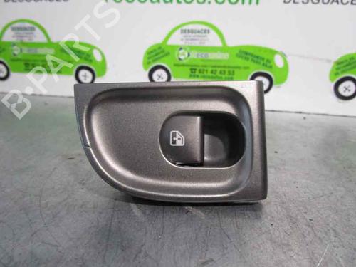 Used Left rear window switch LANCIA THESIS (841_) 2.4 JTD (841AXD1B02) (150 hp) 2307758