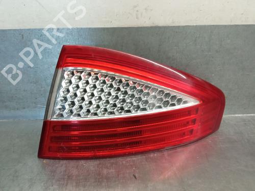Højre baglygte FORD MONDEO IV (BA7) 2.0 TDCi (140 hp) 28022254