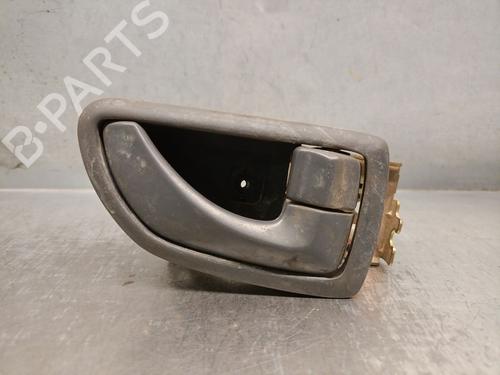 Used Front right interior door handle KIA SORENTO I (JC) 2.5 CRDi 4WD (140 hp) 20329528
