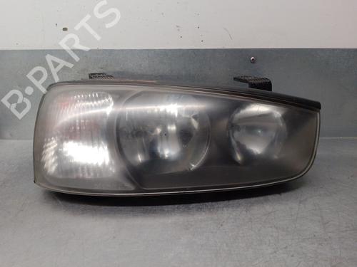 Used Right headlight Right headlight HYUNDAI ELANTRA III (XD) 2.0 CRDi (113 hp) 16112817 16112817