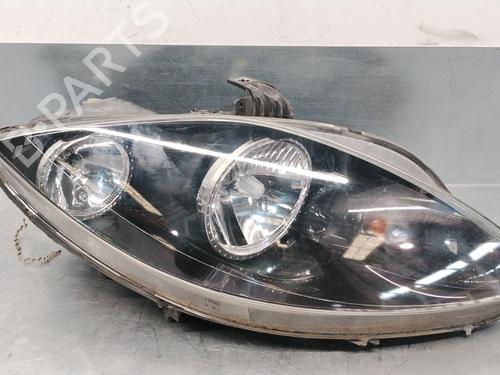 Used Right headlight Right headlight 29813201 29813201