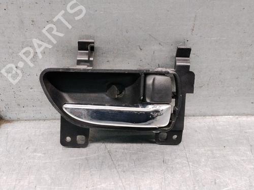 Used Front right interior door handle Front right interior door handle SUBARU IMPREZA Hatchback (GR, GH, G3) 1.5 F (GH2) (107 hp) 40081180 40081180