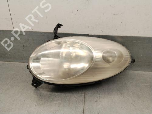 Used Right headlight Right headlight NISSAN MICRA III (K12) 1.5 dCi (82 hp) 35812845 35812845