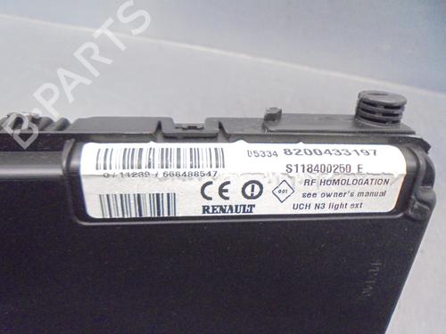 Fuse box RENAULT GRAND SCÉNIC II (JM0/1_) 1.9 dCi (JM14) | BP15825783E1 