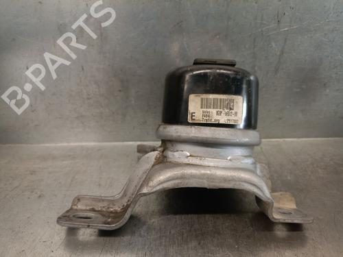 Used Engine mount VOLVO XC70 II (136) D4 AWD (181 hp) 27586884