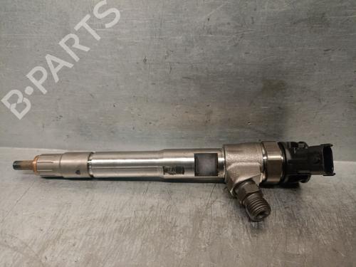 Spreder / Dyse RENAULT TRAFIC III Bus (JG_) 2.0 dCi 110 (JGMW) (110 hp) 31147819