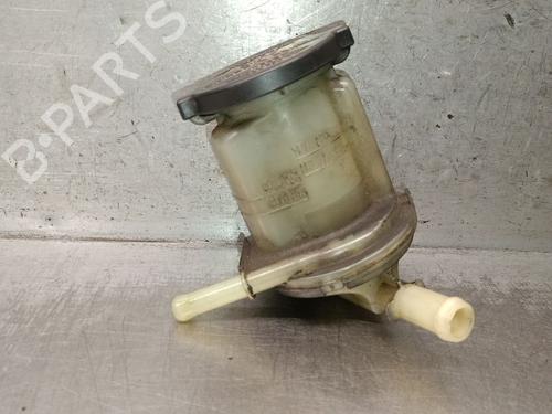 power-steering-reservoir-toyota-corolla-verso-zer_-zze12_-r1_-2004-2005-2006-2007-2008-2009-32232875 main image