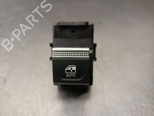 Used Right rear window switch RENAULT CAPTUR II (HF_) E-TECH 160 (158 hp) 25273376