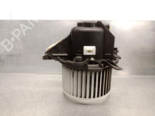 Heater blower motor PEUGEOT 3008 II SUV (MC_, MR_, MJ_, M4_) 1.5 BlueHDi 130 | BP24394393M62 