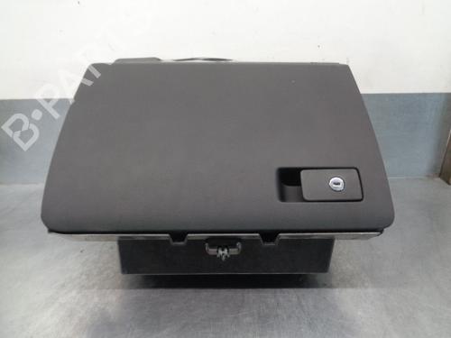 Used Glove box VW CC B7 (358) 2.0 TDI (136 hp) 18335735