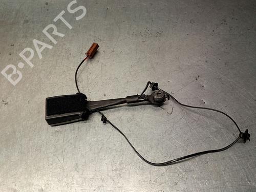 Used Seat buckle FORD FIESTA VII (HJ, HF) 1.1 Ti-VCT (86 hp) 26494830