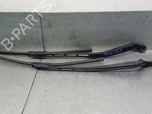 Used Front windshield wiper arm AUDI A4 B7 (8EC) 2.0 TDI 16V (140 hp) 30561266
