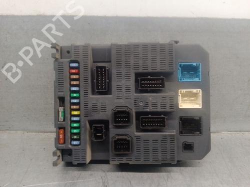 Used Fuse box PEUGEOT 308 I (4A_, 4C_) 1.6 HDi (90 hp) 26736287