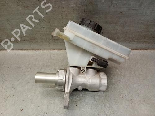 Used Brake master cylinder BMW X4 (F26) xDrive 20 d (190 hp) 23417857