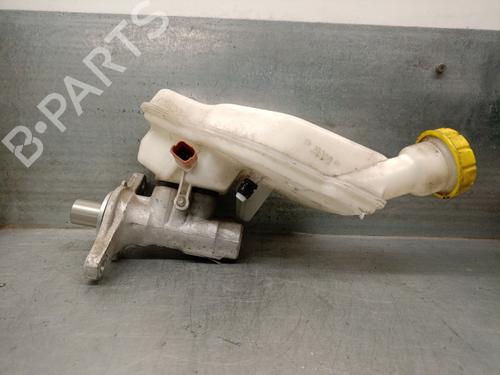 Used Brake master cylinder CITROËN C4 CACTUS 1.5 BlueHDi 100 (102 hp) 25238561