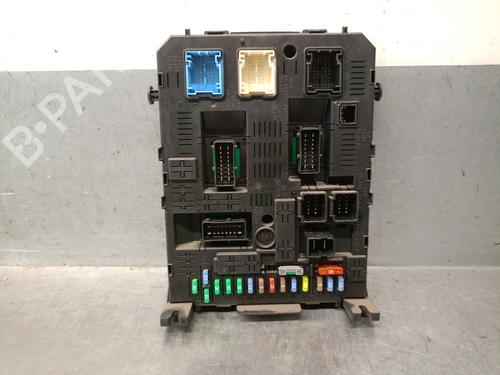 Used Fuse box Fuse box 38191673 38191673
