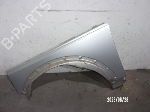 Used Left front fenders LAND ROVER DISCOVERY III (L319) 2.7 TD 4x4 (190 hp) 15053641