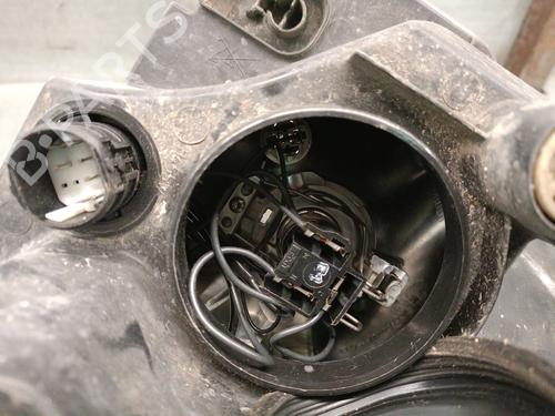 Right headlight FIAT GRANDE PUNTO (199_) 1.4 16V (199BXG1B, 199AXG1B) | BP31645355C29 