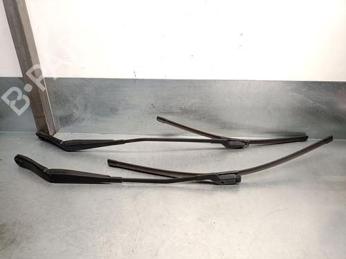 Used Front windshield wiper arm VOLVO V60 I (155) 1.6 DRIVe (114 hp) 23547652