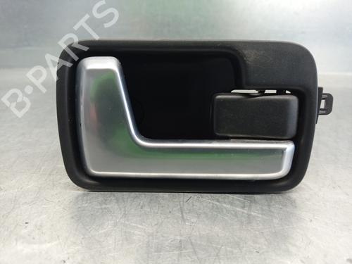Used Front right interior door handle LAND ROVER DISCOVERY III (L319) [2004-2009]  10309714
