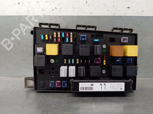 Used Fuse box Fuse box OPEL ZAFIRA / ZAFIRA FAMILY B (A05) 1.7 CDTI (M75) (110 hp) 34440654 34440654