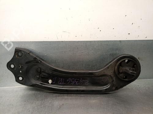 Used Right rear suspension arm KIA SORENTO III (UM) 2.2 CRDi (200 hp) 31931707