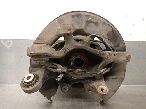 Fusee links achter BMW 3 (E90) 320 d (163 hp) 23527254