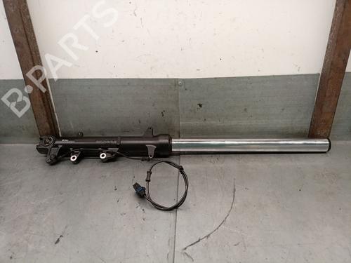 Højre fortil støddæmper Højre fortil støddæmper HONDA MOTORCYCLES NC NC 750 X DCT (RH23, RH09) (59 hp) 34343295 34343295