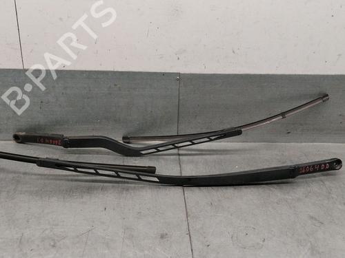 Used Front windshield wiper arm Front windshield wiper arm 37465036 37465036